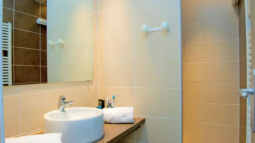 Chambre salle d'eau VTF Montgenevre