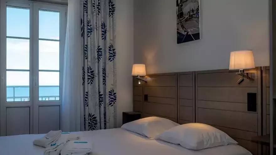St Cast's room