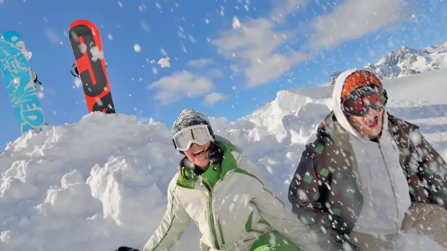 Plein ski en Savoie surfeurs