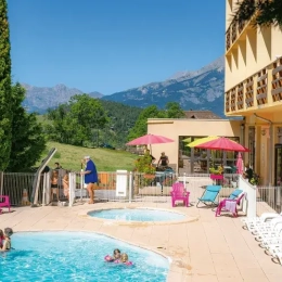 Famille nombreuse en vacances