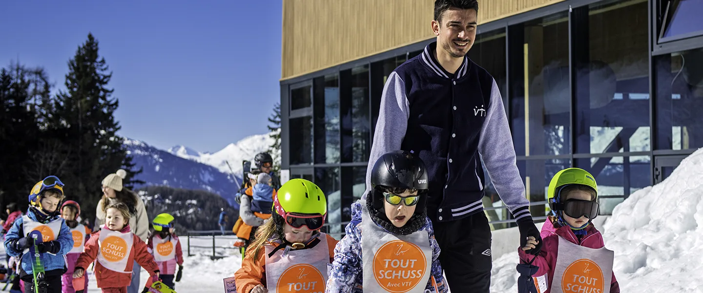 our instructors accompany your children to ESF ski lessons